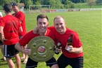 Meisterjubel SG TSV Schlüsselfeld/TSV Aschbach (Lukas Meyer (li.) und Philipp Großmann)