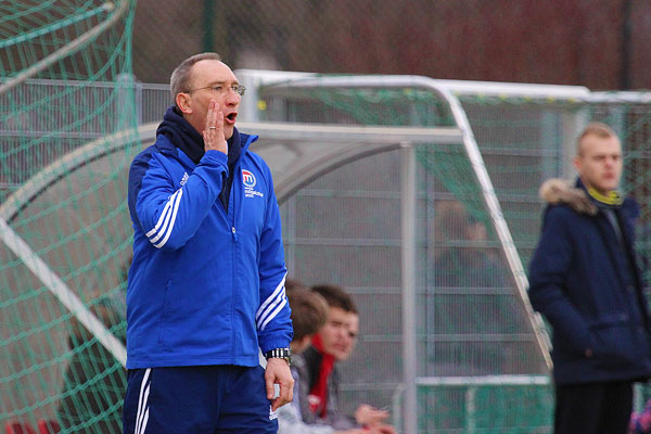 Manfred Krimm, aktuell noch in Diensten der SpVgg Mögeldorf 2000, gibt ab Sommer das Kommando beim TSV Cadolzburg vor.  | Foto: fussballn.de